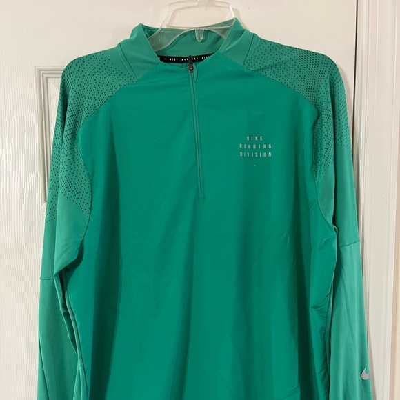 Nike lightweight running 1/4 zip sz large - Picture 1 of 2